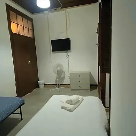 Private 101 In Da Fonte Hostel Figueira da Foz